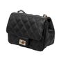 Bolsa-Tiracolo-Matelasse-Fecho-Giratorio-Preta-Tamanho--P----Cor--PRETO-0
